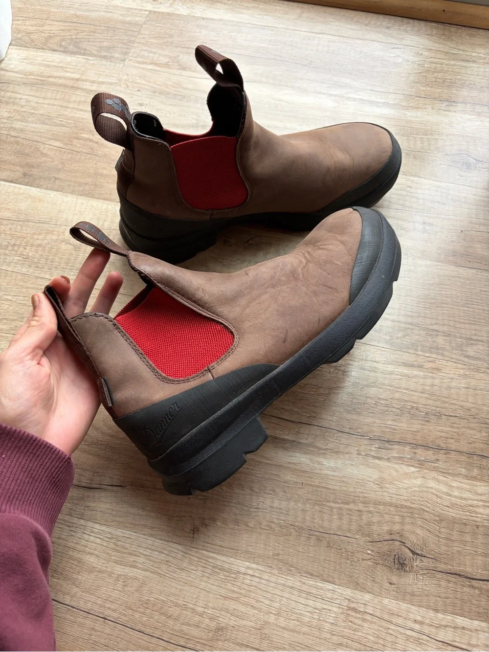 Danner Pub Garden Chelsea Boots Brown and Red Oiled Leather Waterproof 8.5
